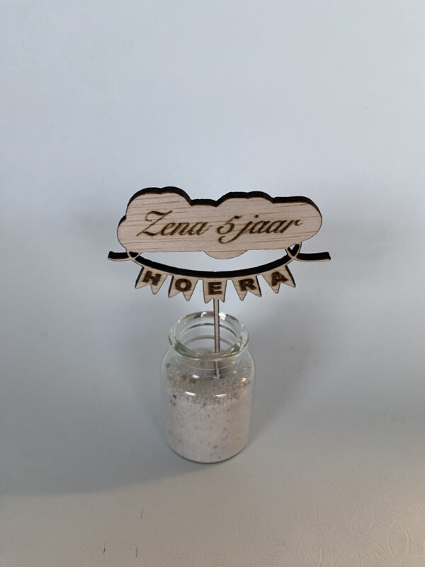 cupcake-taartsteker-gepersonaliseerd-hout-acvdesign